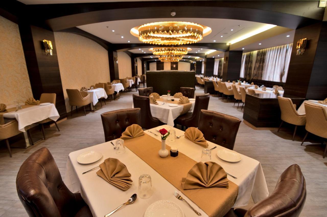 Enrise By Sayaji Nashik Hotel Bagian luar foto