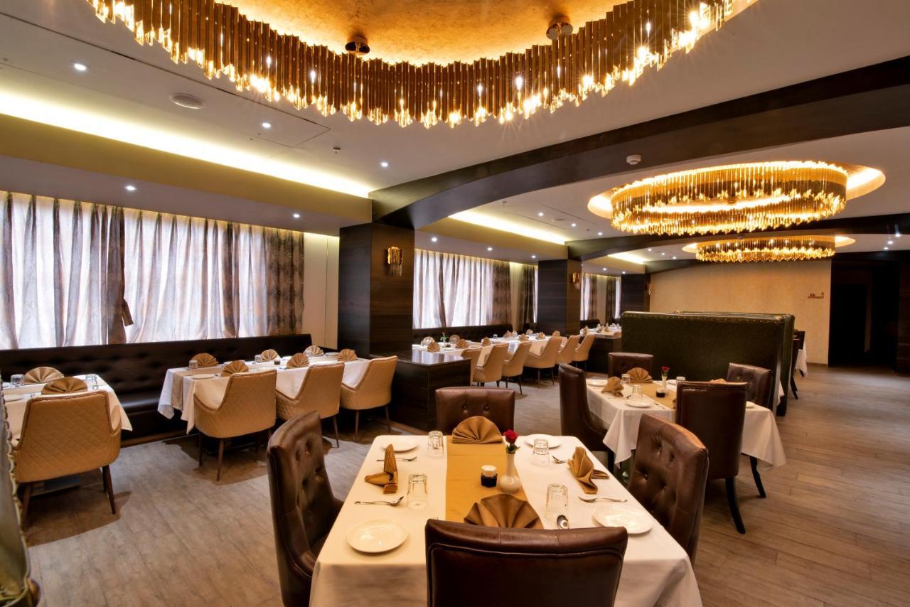 Enrise By Sayaji Nashik Hotel Bagian luar foto